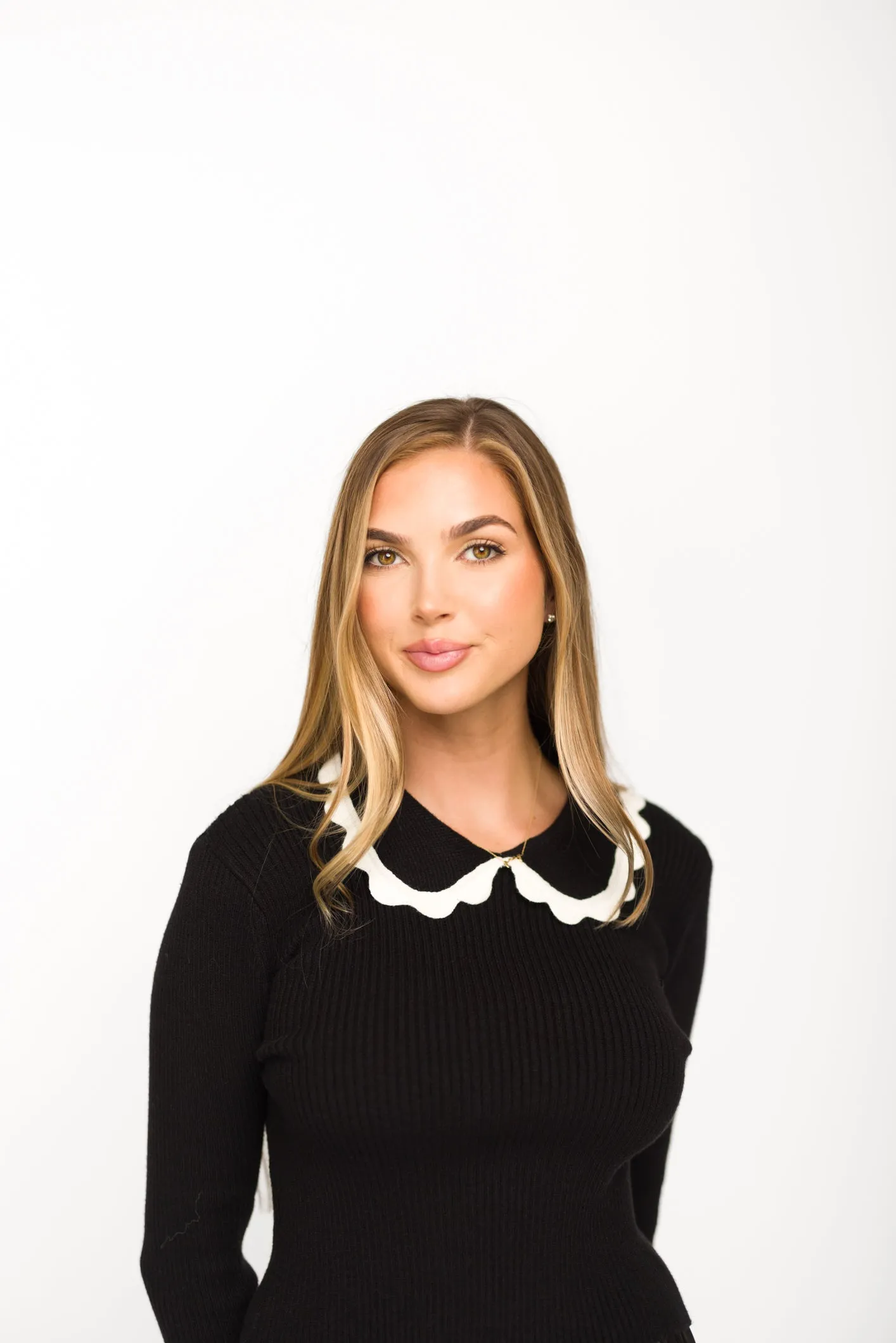 Frankie Scalloped Collar Sweater in Black