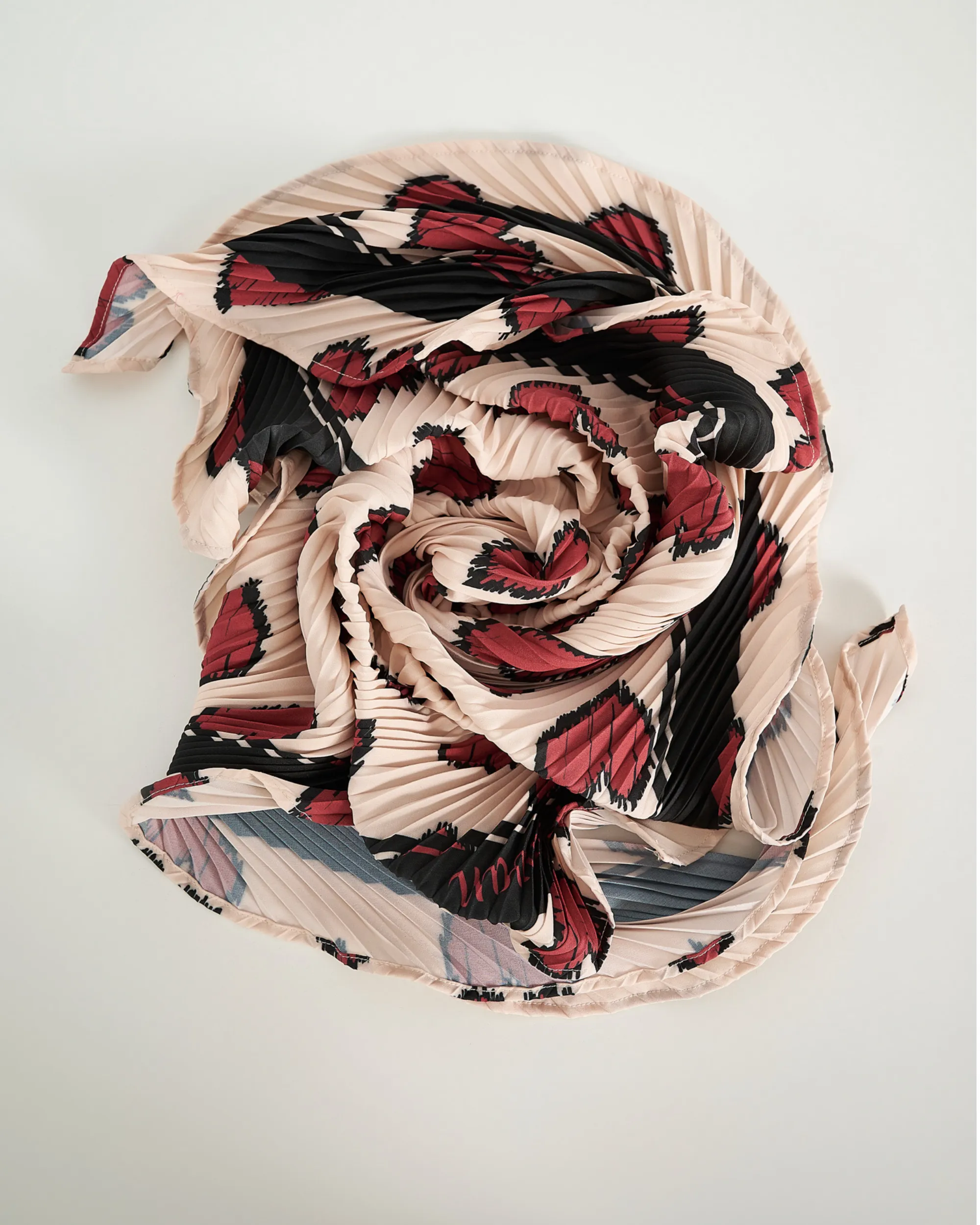 Guada Scarf | Hearts