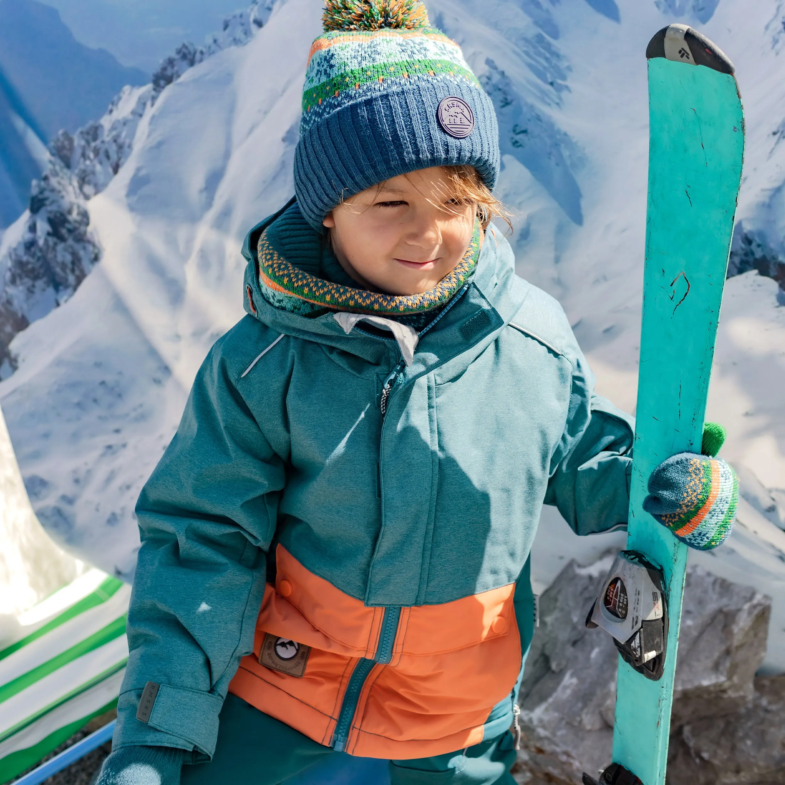 Habit de neige deux pièces bleu sarcelle et orange, enfant || Two-piece snowsuit with teal blue and orange color block, child