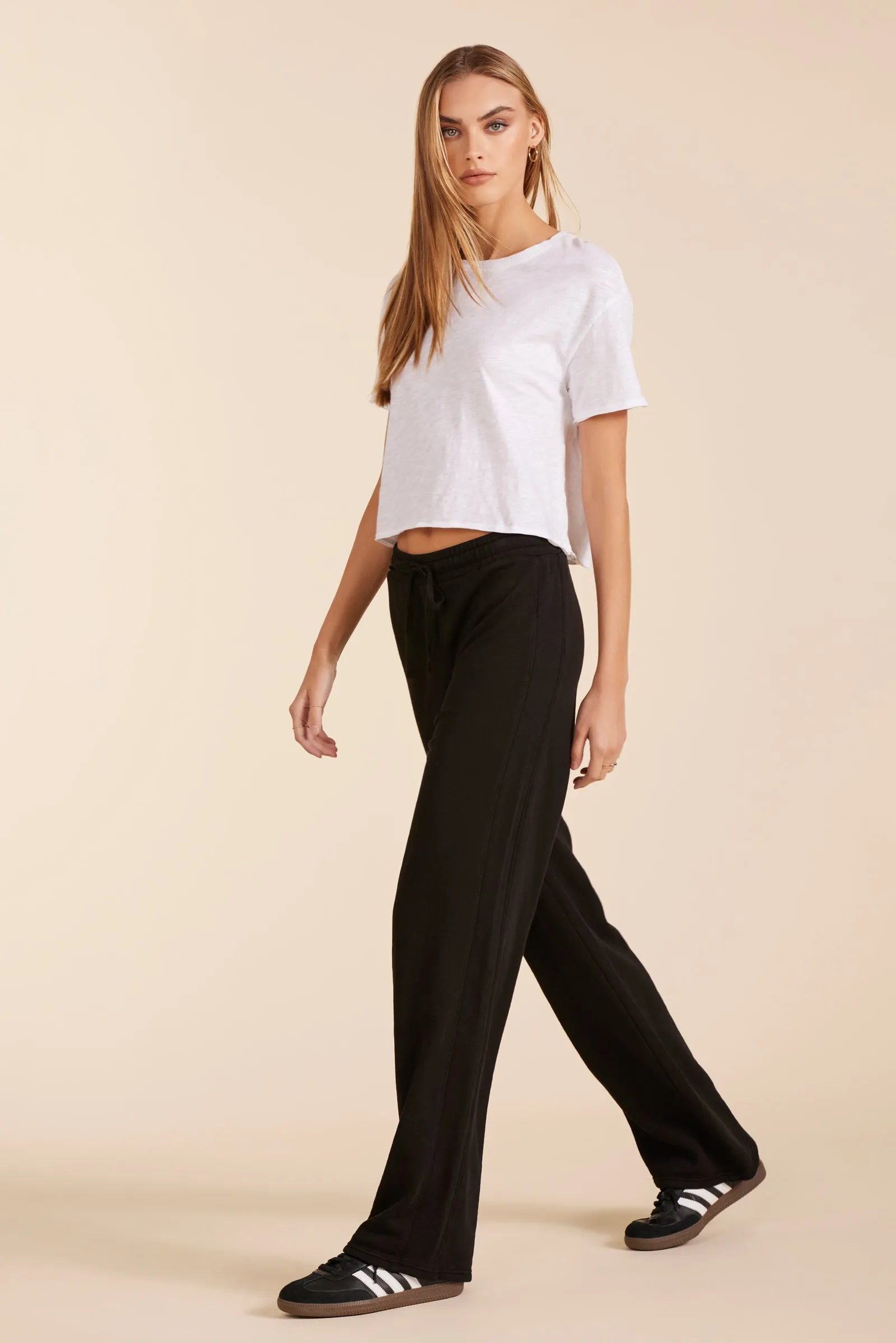 STRAIGHT LEG HIGH WAIST SWEATPANT