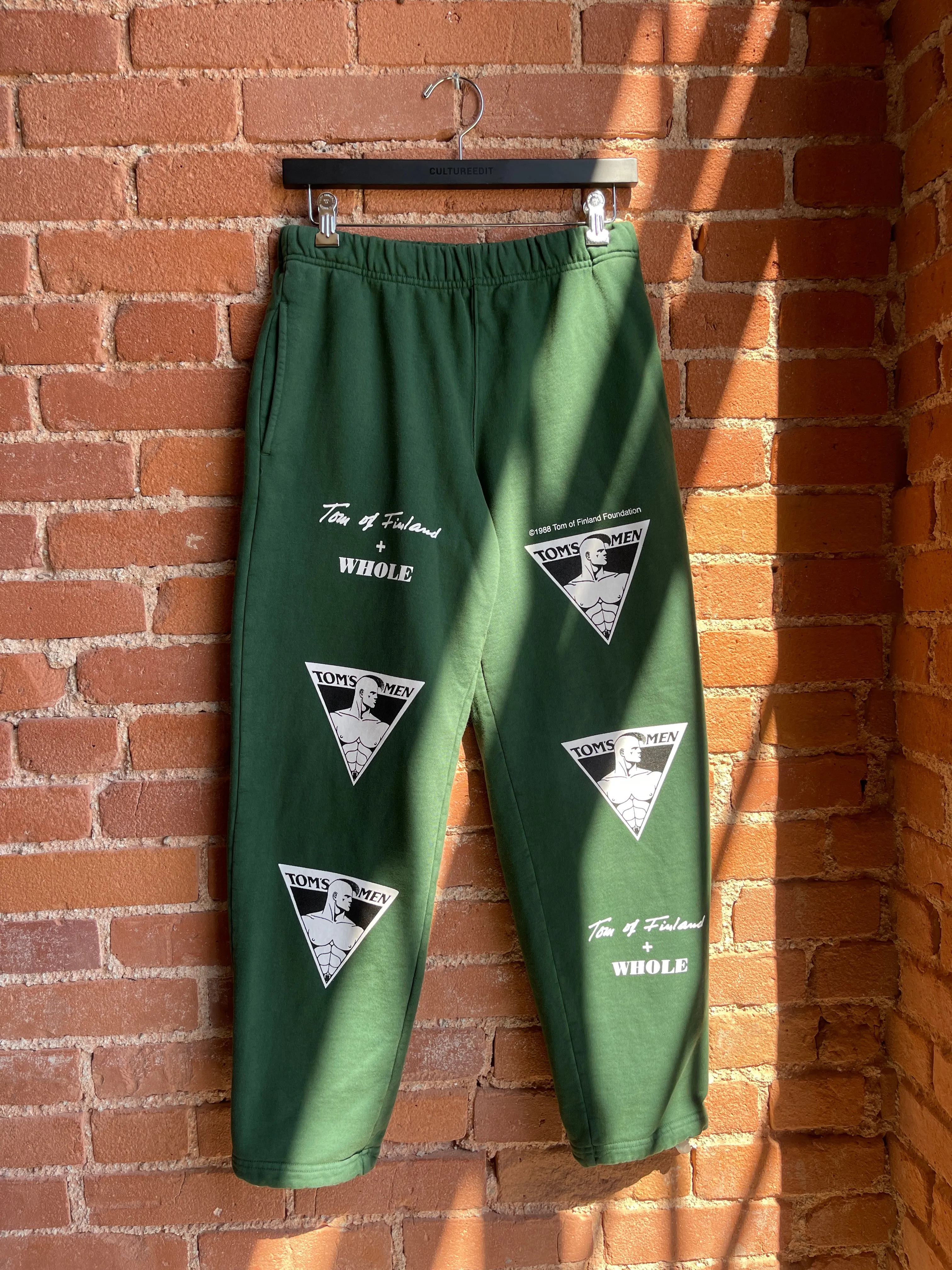 TOM OF FINLAND x WHOLE PUNK LOGO SWEATPANTS GREEN